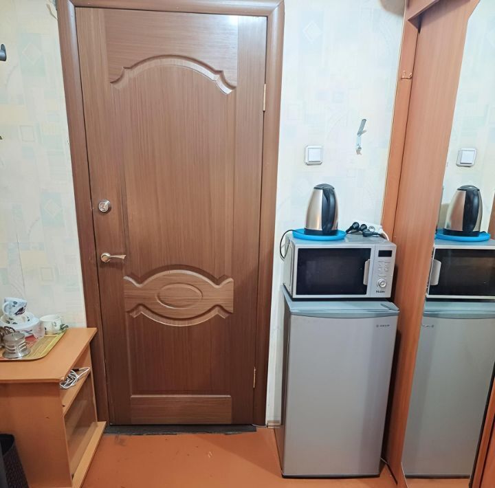 комната г Екатеринбург Чкаловская ул Сурикова 27 фото 2