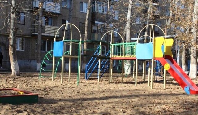 г Ясный п Комаровский ул. Комарова, 14 фото