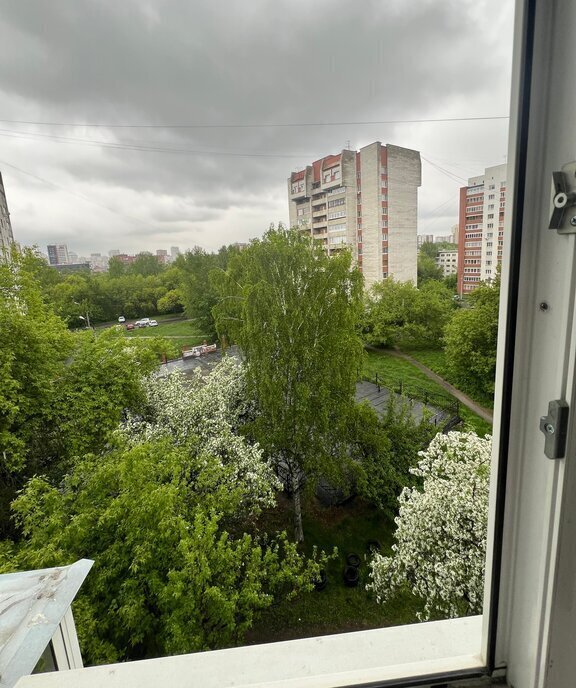 квартира г Екатеринбург р-н Верх-Исетский Геологическая ул Пальмиро Тольятти 15в фото 15