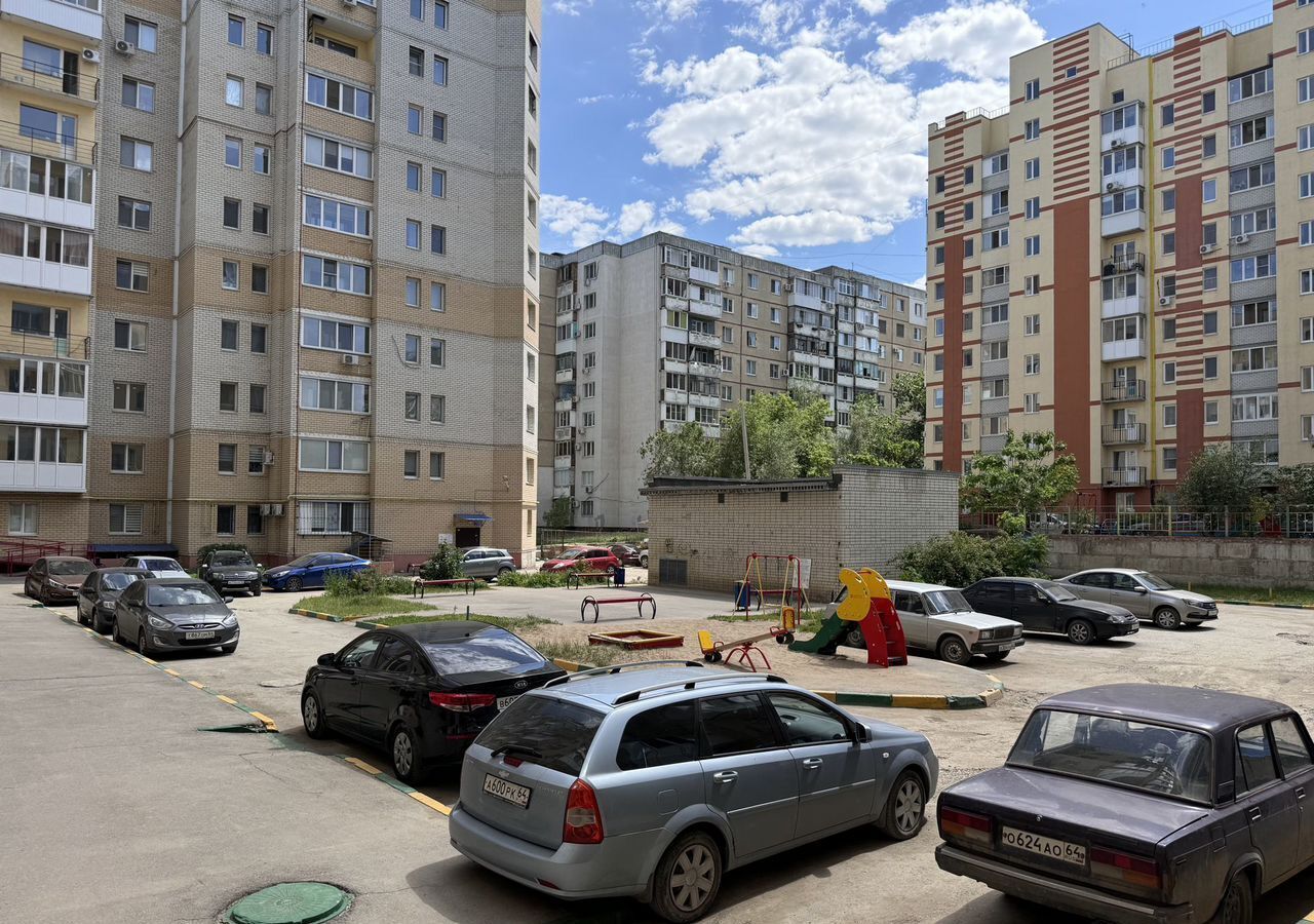 квартира г Саратов р-н Ленинский Солнечный ул. имени К. Г. Уфимцева, 10А фото 18