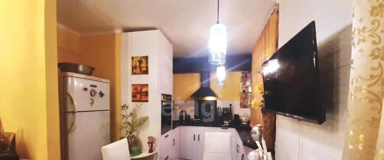 квартира г Тольятти р-н Центральный ул Ленина 43 фото 1