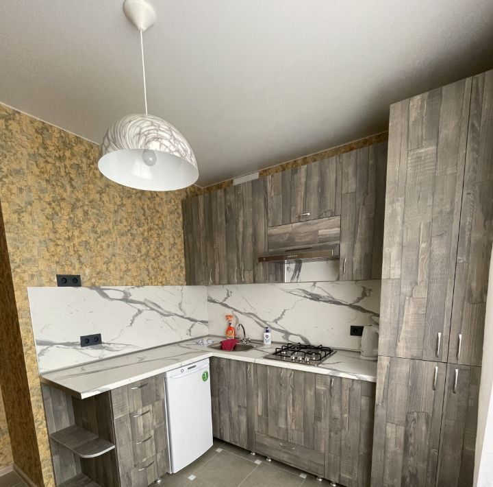 квартира г Волгоград р-н Кировский ул им. старшего лейтенанта Токарева 3 фото 2