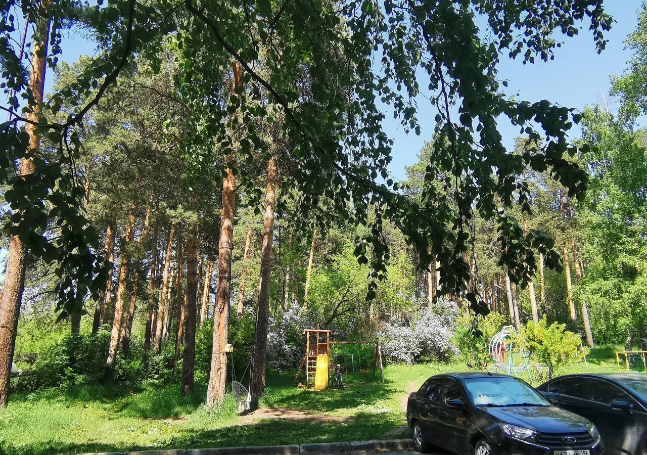 квартира г Екатеринбург р-н Октябрьский ул Летняя 5 фото 4