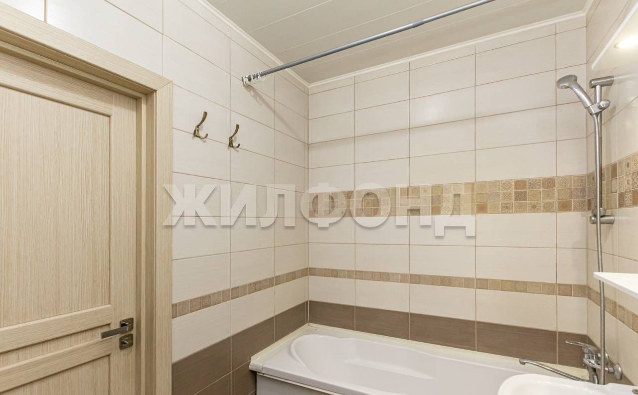 квартира г Барнаул р-н Октябрьский ул Гулькина 41 фото 29