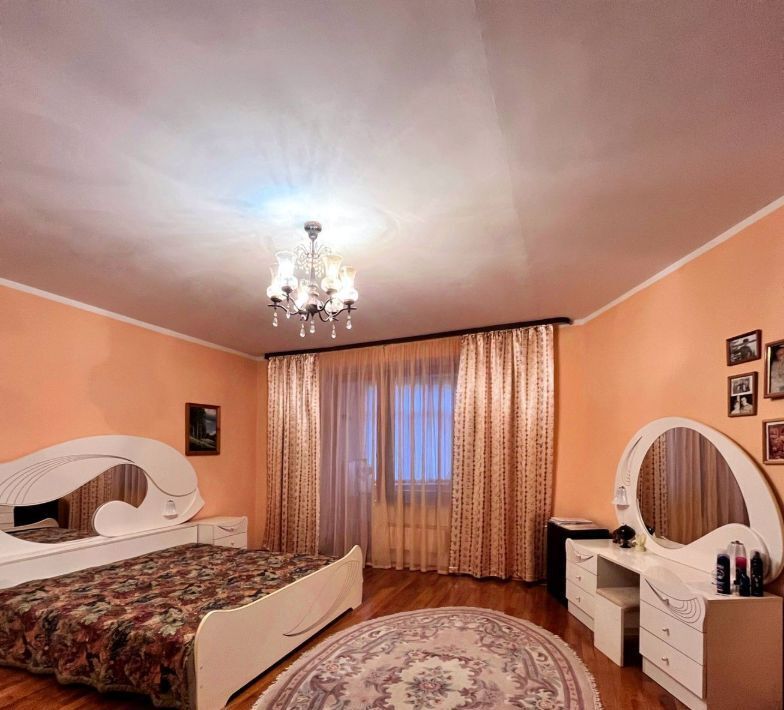 квартира г Тольятти р-н Автозаводский ул Автостроителей 102б фото 1