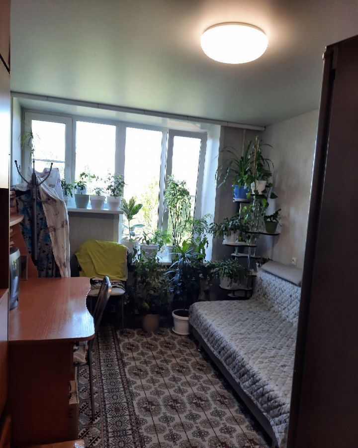 квартира г Тольятти р-н Автозаводский ул Революционная 3к/1 фото 3