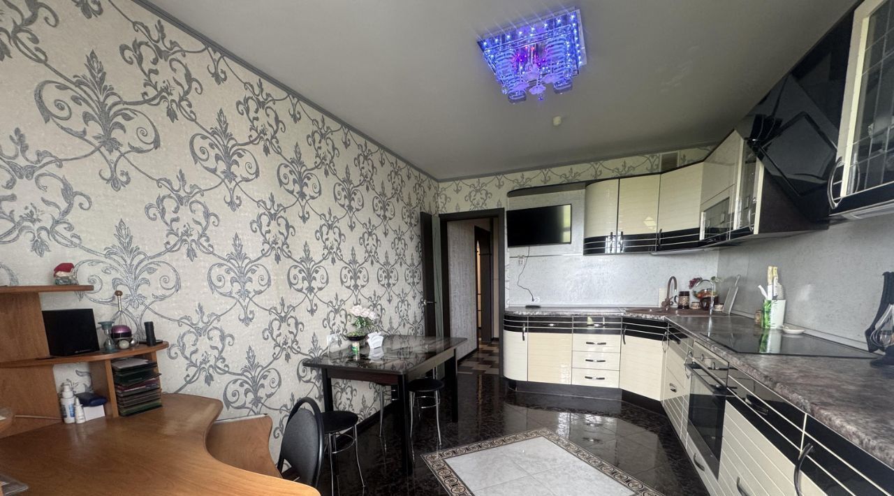 квартира г Санкт-Петербург метро Автово ул Маршала Казакова 44к/1 фото 3