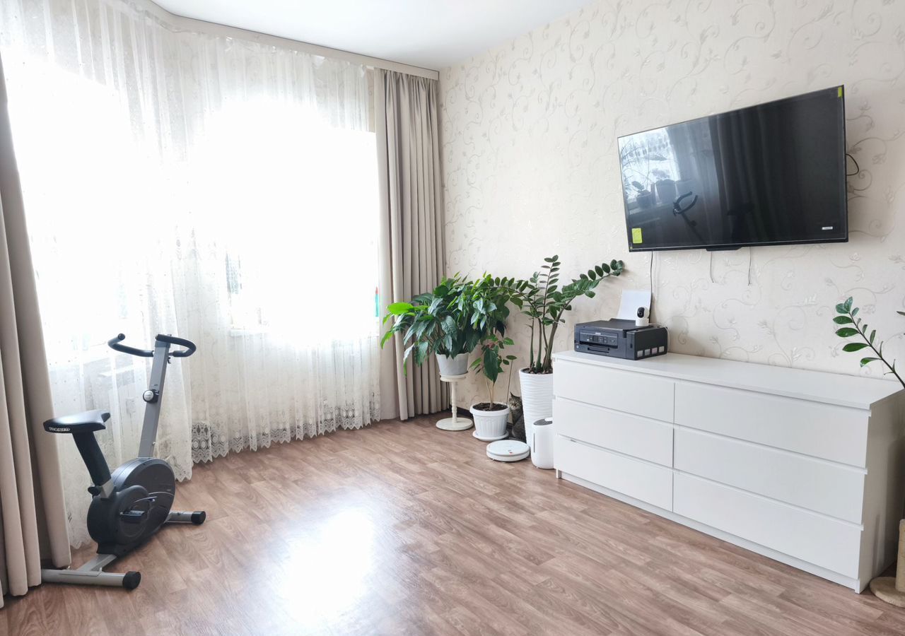 квартира г Нижневартовск ул Мира 104 Тюменская обл. фото 1