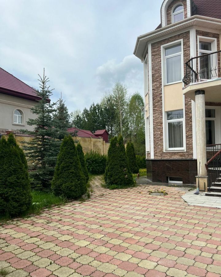 дом г Екатеринбург Академический ул Черничная 2 Лиственный фото 2