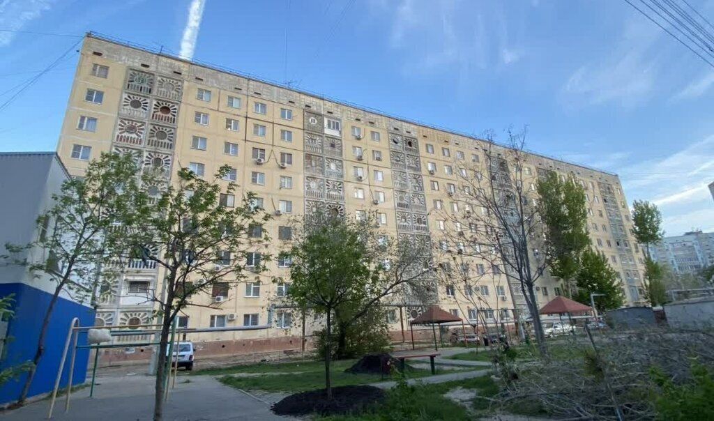 квартира г Астрахань р-н Кировский ул Бориса Алексеева 65к/1 фото 1