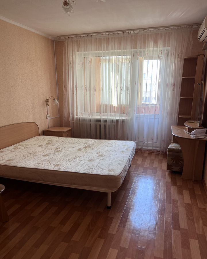 квартира г Оренбург р-н Дзержинский ул Братская 1а фото 9