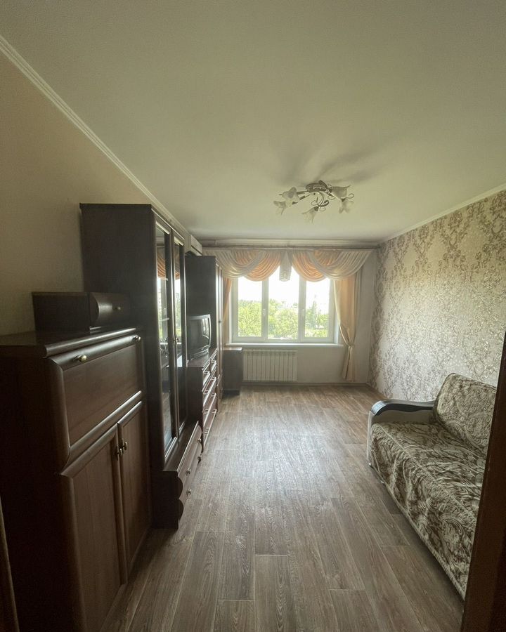 квартира г Тольятти р-н Автозаводский 2 квартал ул Свердлова 68 фото 1