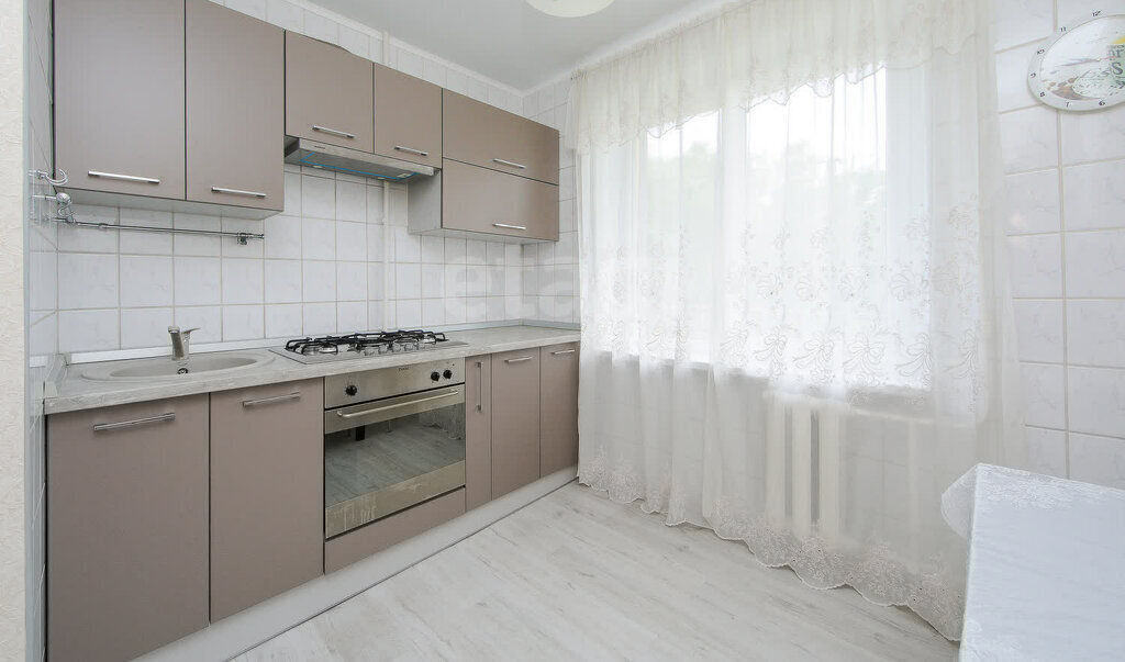 квартира г Калининград р-н Центральный ул Лужская 9 фото 1