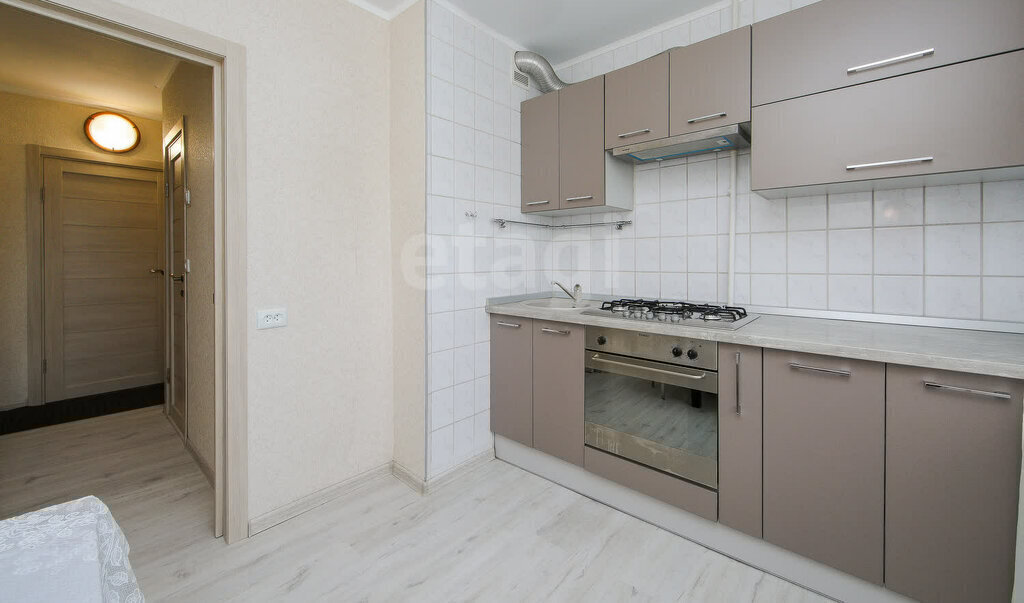 квартира г Калининград р-н Центральный ул Лужская 9 фото 2