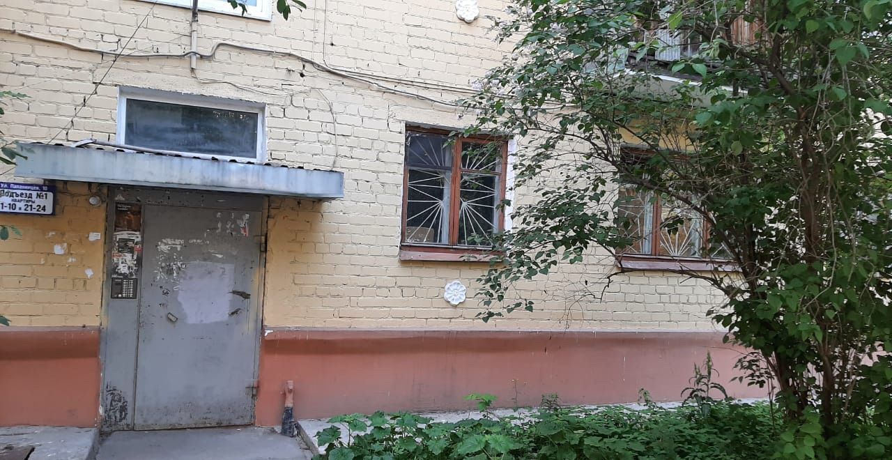 квартира г Пермь р-н Дзержинский ул Папанинцев 10 фото 9