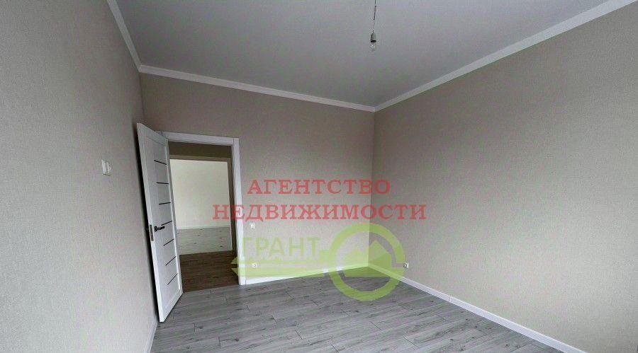 дом г Белгород Восточный бул. Первого Салюта фото 13