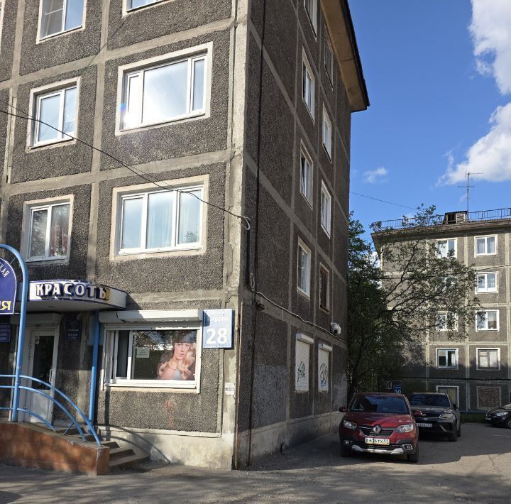 торговое помещение г Мурманск р-н Октябрьский пр-кт Кирова 28 фото 18