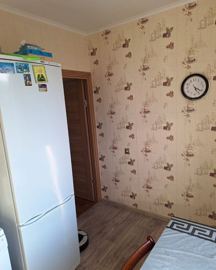 квартира г Великий Новгород Западный ул Кочетова 10к/3 фото 2