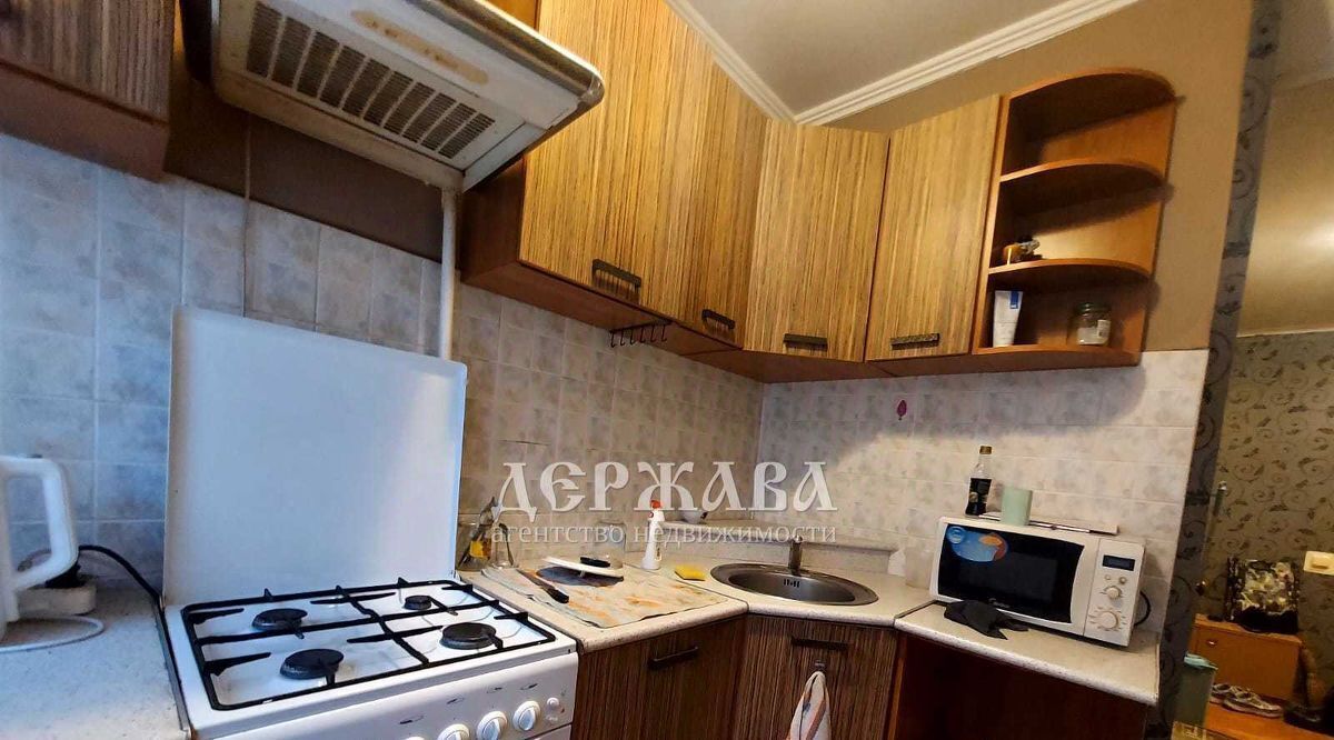 квартира г Старый Оскол Рудничный микрорайон 4 фото 3