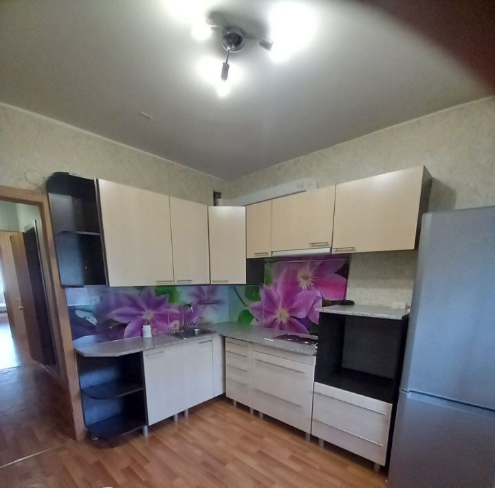 квартира г Красноярск р-н Свердловский ул Карамзина 32 фото 1
