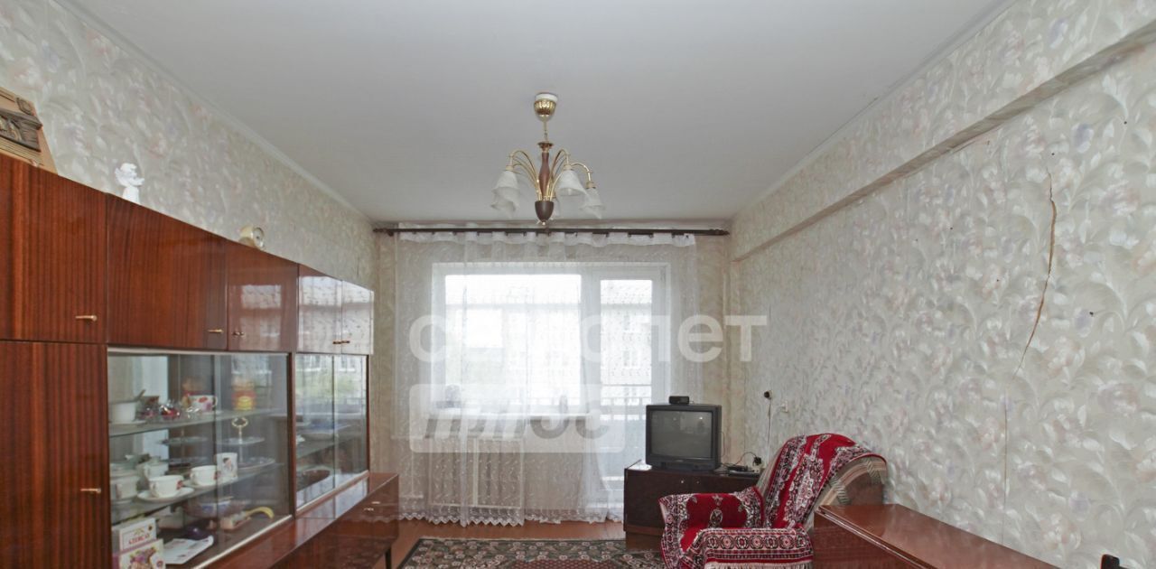 квартира г Омск р-н Октябрьский ул Ермолаева 10 фото 5