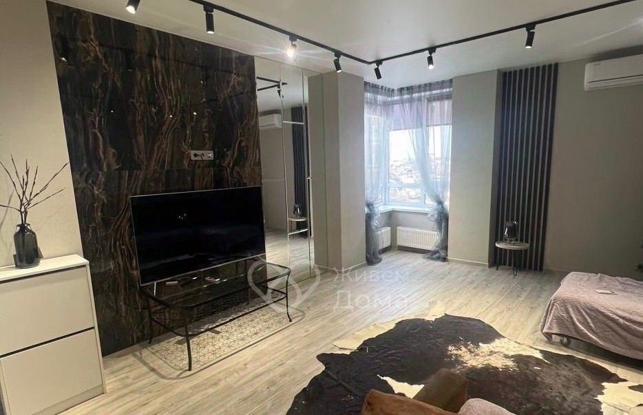 квартира г Волгоград р-н Дзержинский ул Ангарская 7а фото 1