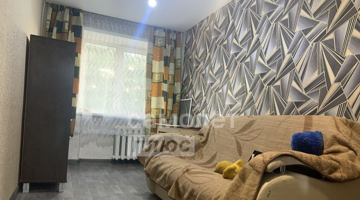 комната г Омск р-н Центральный ул 3-я Челюскинцев 99 пос. Амурский фото 6