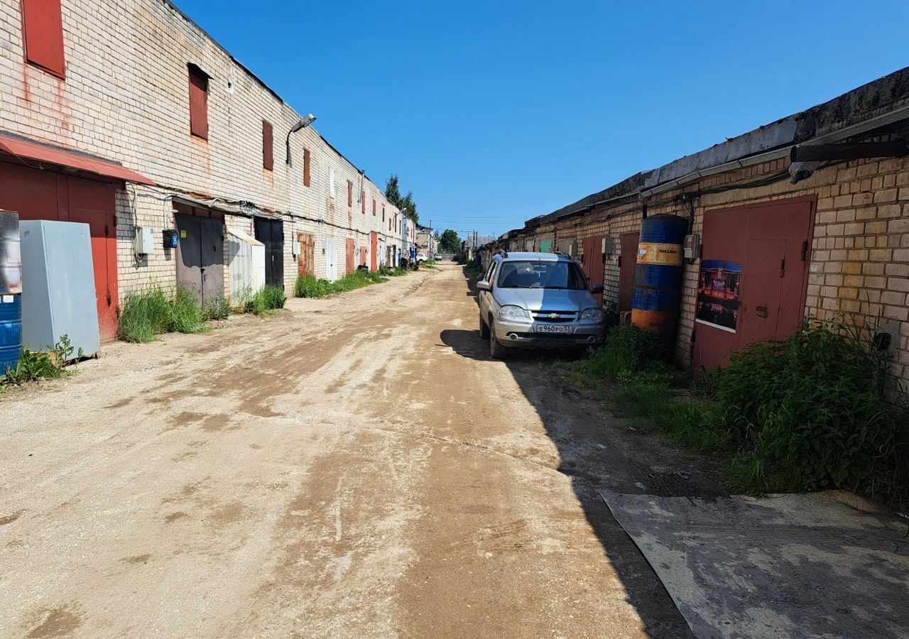 гараж г Великий Новгород 143-й квартал Завокзальный фото 5