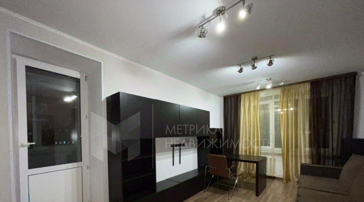 квартира г Тюмень р-н Центральный ул Водников 12 фото 6