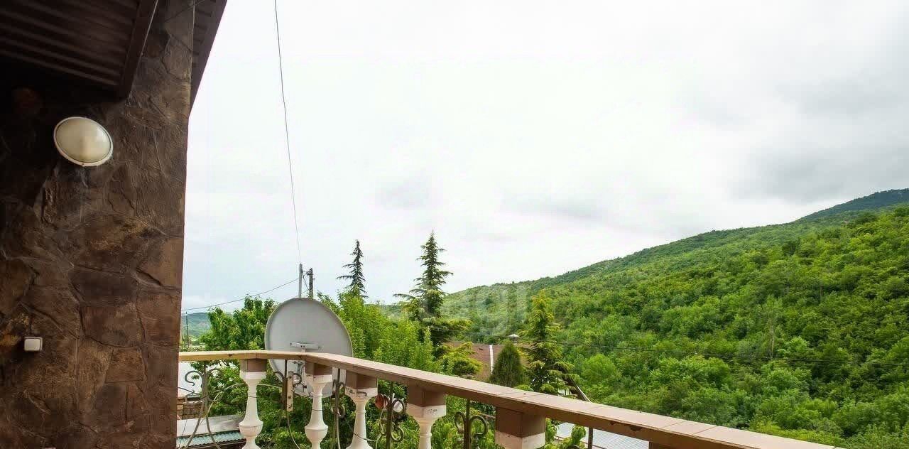 дом г Алушта с Генеральское ул Центральная фото 8