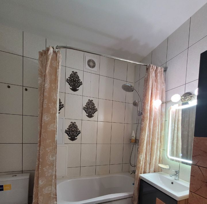 квартира г Омск р-н Кировский ул Перелета 32 фото 11