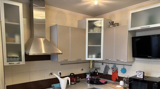 квартира пр-кт Победы 11к/2 Красная Горка мкр, Некрасовка фото