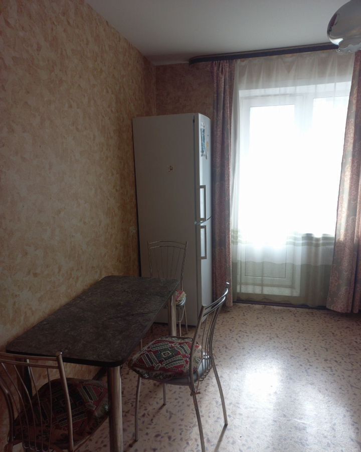 квартира г Великие Луки пер Пескарева 3к/2 фото 2