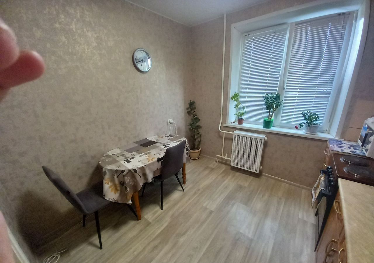 квартира г Тольятти р-н Автозаводский ул Юбилейная 23 фото 6