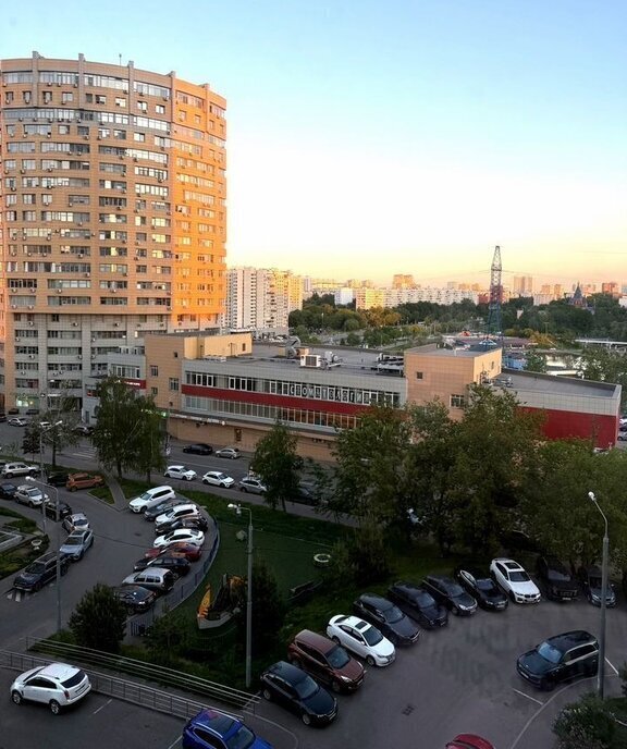 квартира г Москва метро Чертановская б-р Симферопольский 30к/3 фото 1