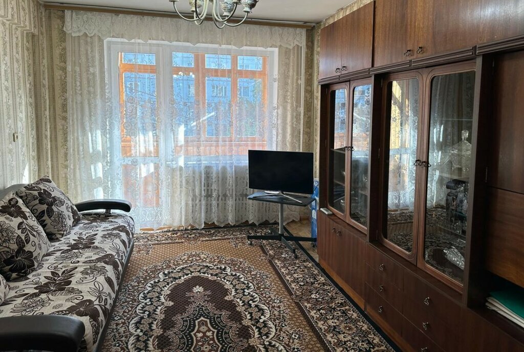 квартира г Омск ул 70 лет Октября 6/1 фото 4