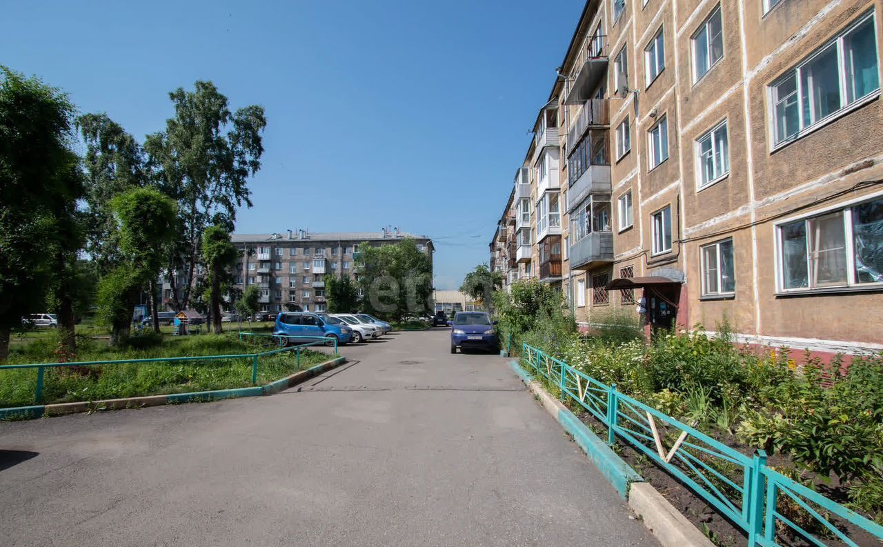 квартира г Новокузнецк р-н Центральный ул Кузнецова 11 Кемеровская обл. — Кузбасс фото 5