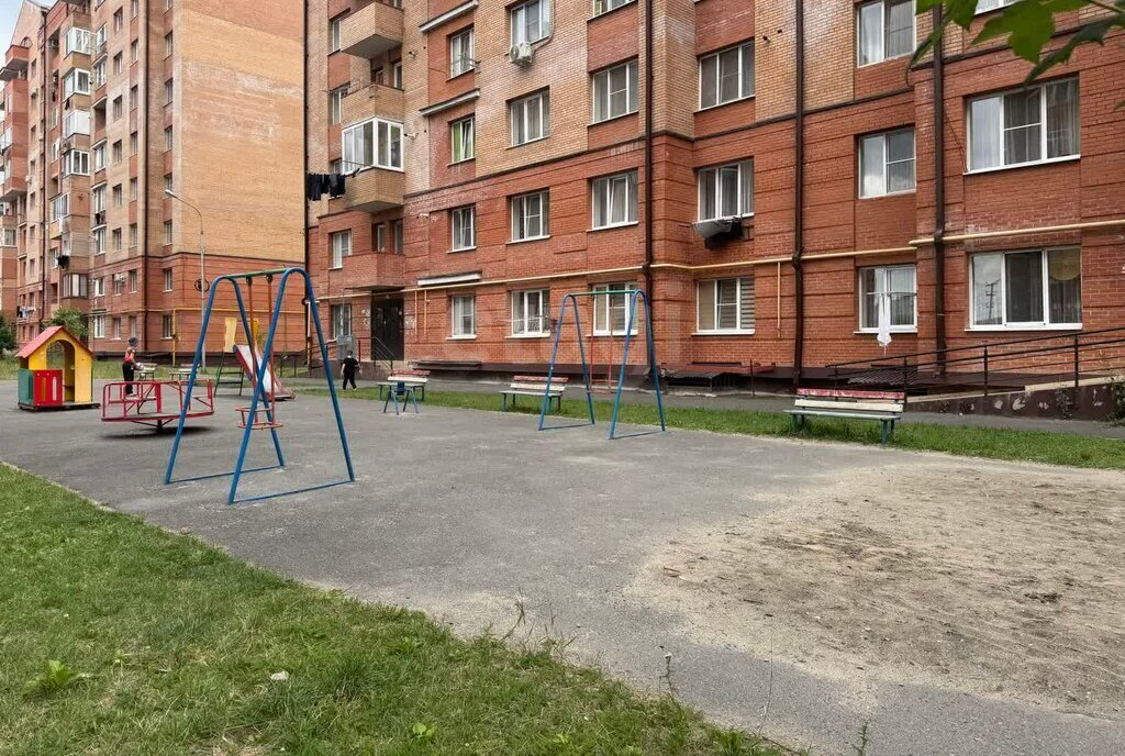 квартира г Владикавказ ул Весенняя 37б фото 1
