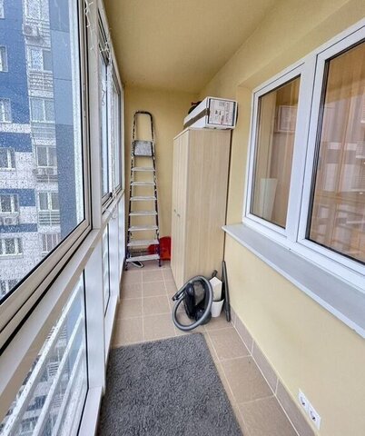 метро Улица Академика Янгеля дом 2 фото