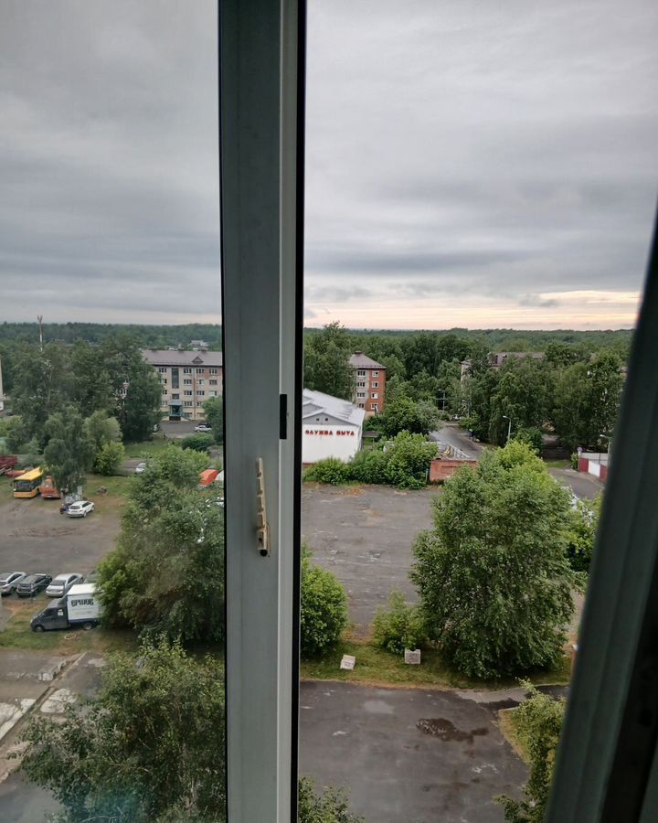 комната г Тобольск 6-й мкр-н, 28А фото 2