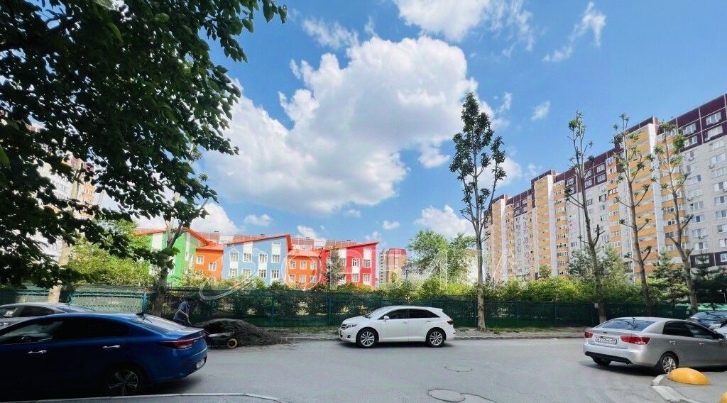 квартира г Тюмень р-н Восточный ул Николая Семенова 35 фото 1