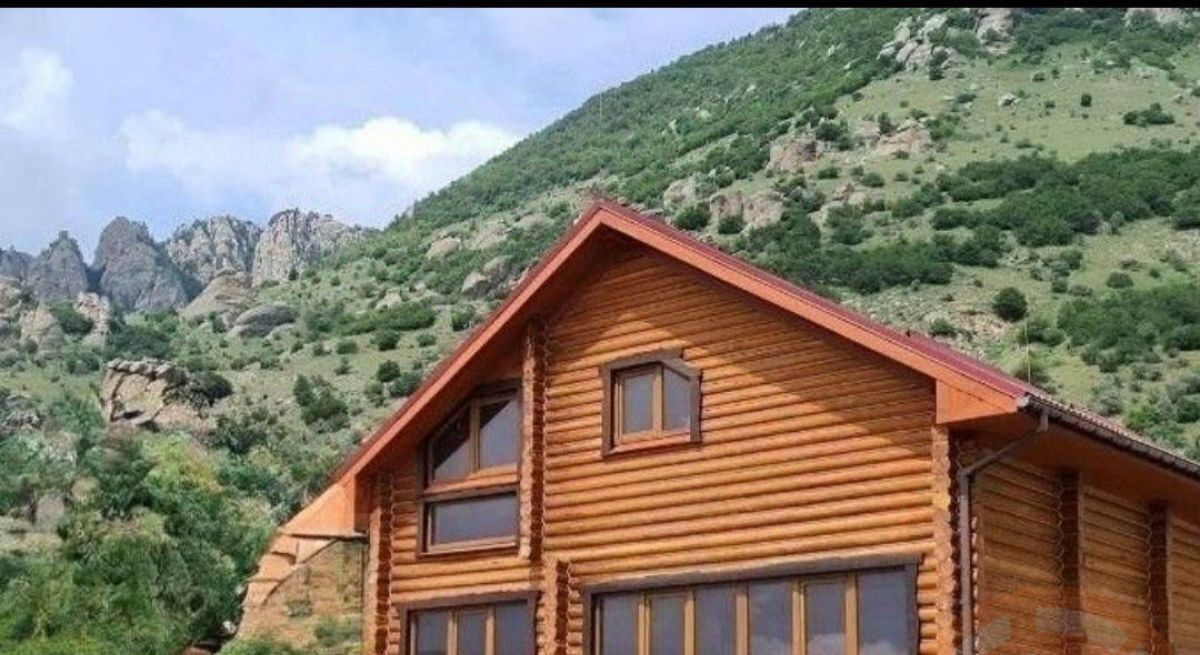 дом г Алушта с Лучистое ул Смешная 3 фото 1