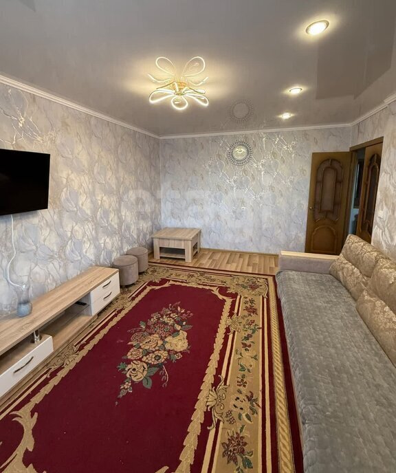 квартира г Омск ул Мельничная 1 фото 2