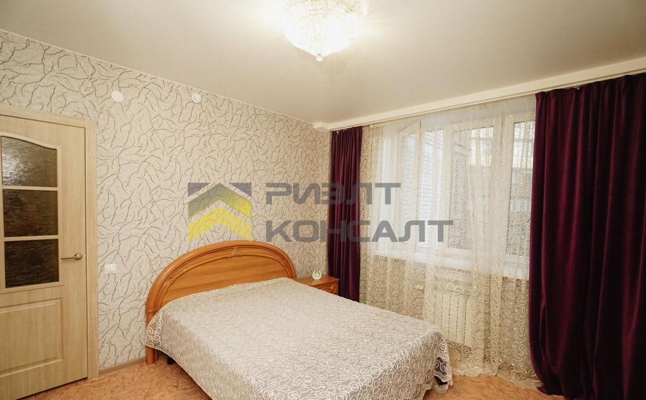 квартира г Омск р-н Кировский ул. Б. Г. Шаронова, 21 фото 1