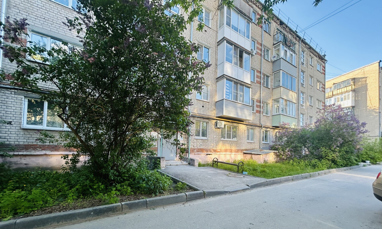 квартира г Бор ул Чугунова 6 фото 1
