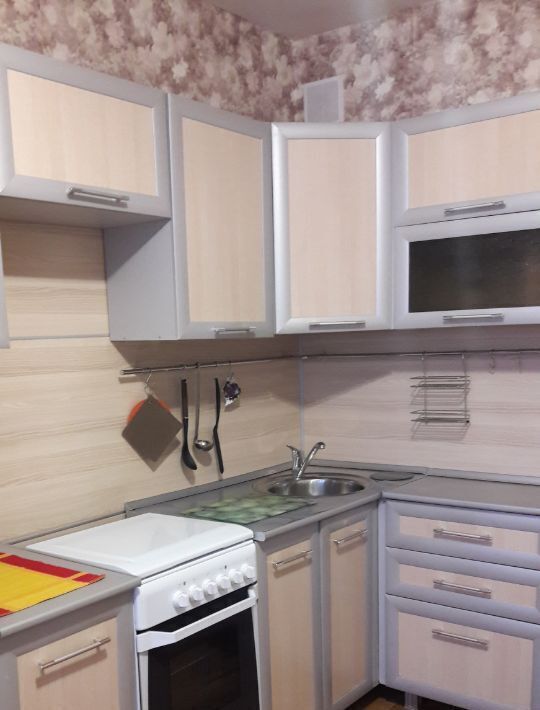 квартира г Красноярск р-н Советский ул Ястынская 1 фото 1