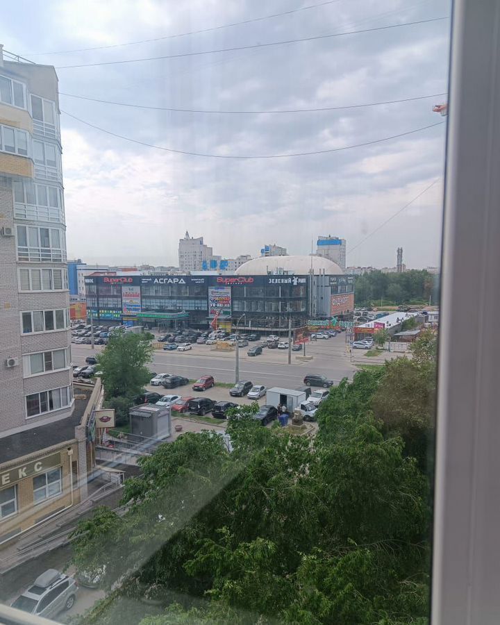 квартира г Омск р-н Кировский ул 70 лет Октября 8 фото 4