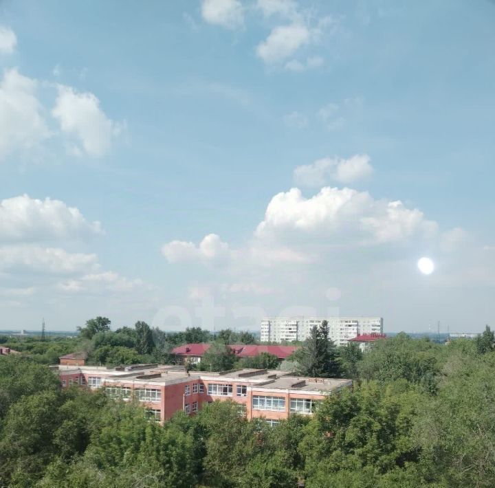 квартира г Омск р-н Кировский ул 2-я Любинская 11а фото 6