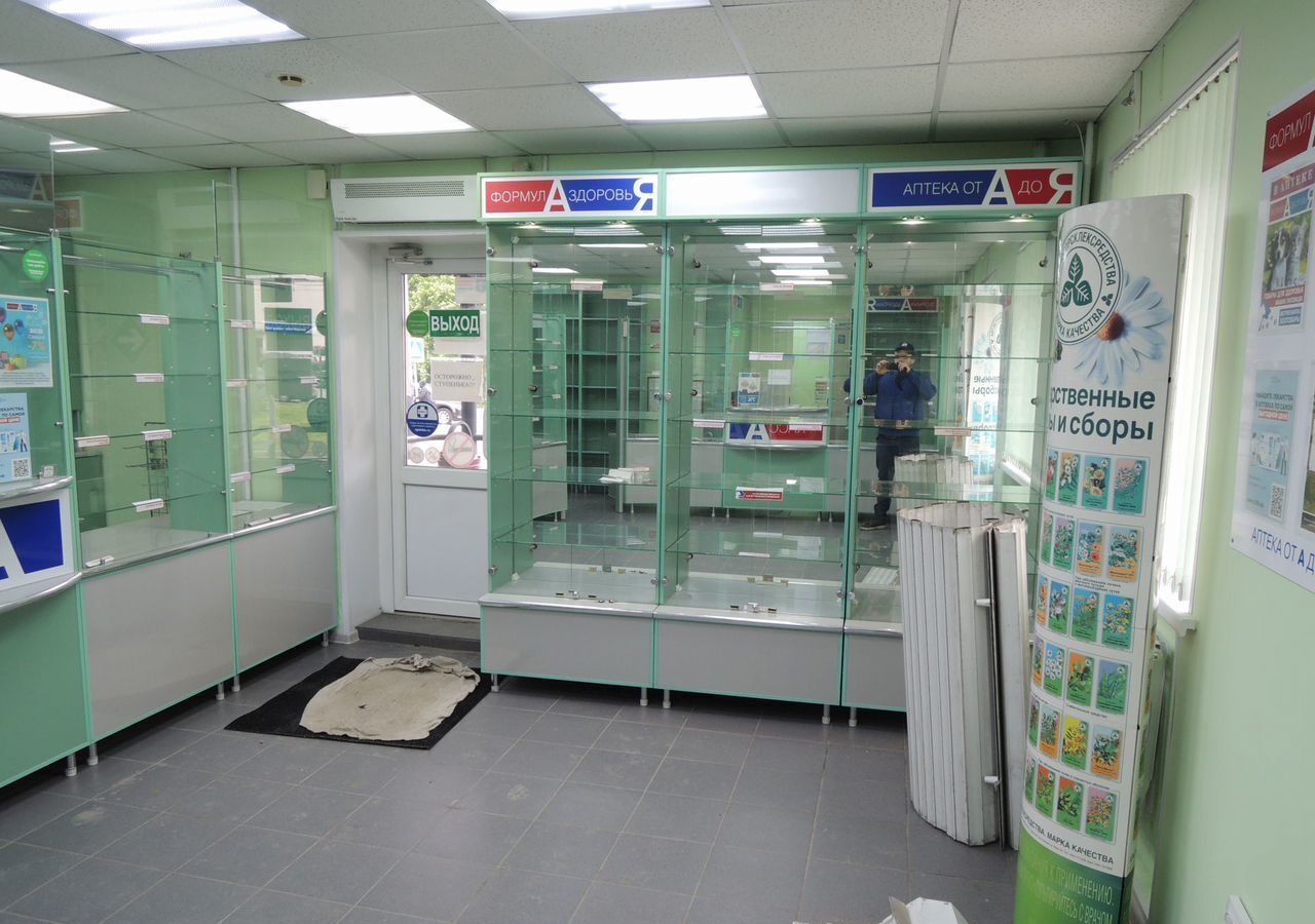 торговое помещение г Мурманск р-н Октябрьский пр-кт Кирова 62а фото 4