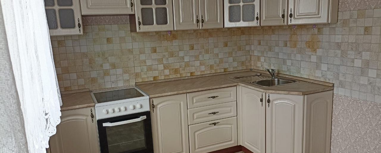 квартира г Омск р-н Кировский ул Волгоградская 40 фото 2